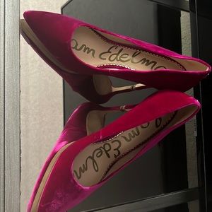 Velvet fuchsia Sam Edelman heels size 9.5
